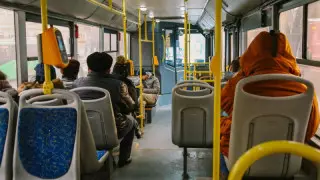 Алматыда автобусқа 13 адамнан артық отырмайды - басқарма басшысы