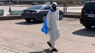 Таксистом и волонтером оказался "капитан Карантин" из Нур-Султана