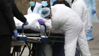 Число жертв коронавируса в США превысило 16 тысяч