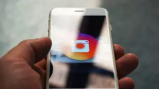 Посвященный медикам стикер появился в Instagram