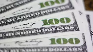 Тенге продолжает слабеть