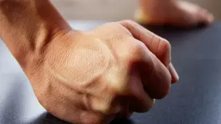 "Избил после интервью". Уголовное дело в отношении сына экс-акима прекращено