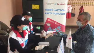 Фонд Булата Утемуратова выделил 33 миллиона тенге пострадавшим от паводков на севере РК