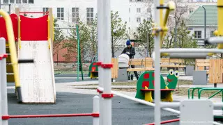 "Многие вечером выходят играть". Бекшин призвал родителей жестко следить за детьми