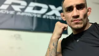 Фергюсон подписал контракт на бой с Гэтжи