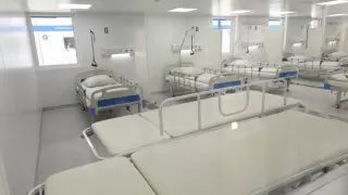 43 зараженных COVID-19 перевезли в построенный в Алматы госпиталь