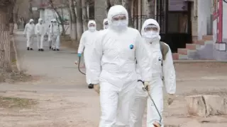 "Врачи к нам так и не пришли". Пациенты рассказали, как лечат от коронавируса в Уральске