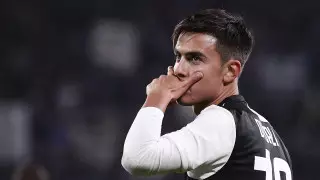 Звезда "Ювентуса" Пауло Дибала продолжает лечиться от коронавируса