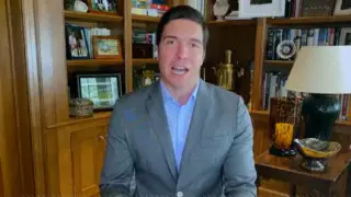 Телезрители "поймали" репортера без штанов в прямом эфире