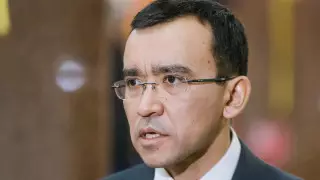Маулен Ашимбаев освобожден от должности первого заместителя руководителя Администрации Президента