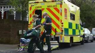 Великобритания вышла на первое место по смертности от COVID-19 в Европе