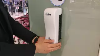 Частое мытье рук и антисептики назвали опасными