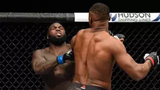 Тяжеловес из UFC за несколько секунд нокаутировал небитого бойца