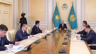 "Нам не удастся сохранить все предприятия и рабочие места" - Президент