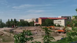 Стройку на месте сбора при землетрясении начали в Алматы