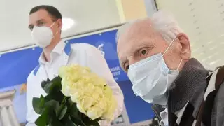 100-летний ветеран ВОВ из Москвы победил COVID-19