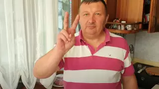 "Я почти казах". Дед из Фабричного восхищает пользователей Сети кулинарными талантами