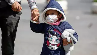 "Екі жастағы баладан табылған". Коронавирус жұқтырған қазақстандықтар туралы не белгілі?