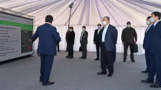 Токаев посетил солнечную электростанцию