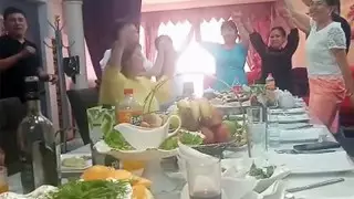 Полицейского отстранили от работы после скандального видео из тойханы в Жетысае