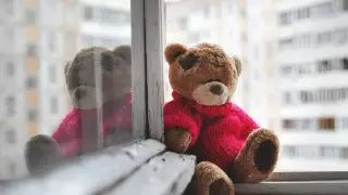 Қазақстанда жыл басынан бері 35 бала терезеден құлап кеткен