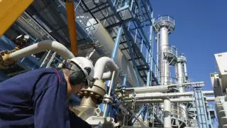 "Жағдай әлі де тұрақты емес". Теңіз кен орнында не болып жатыр?