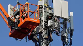 Об излучении от вышек 5G высказался министр