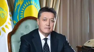 Вертолет с Аскаром Маминым совершил вынужденную посадку в Жамбылской области