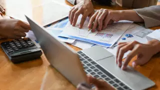 Рассылку о повышении НДС и КПН прокомментировал вице-премьер