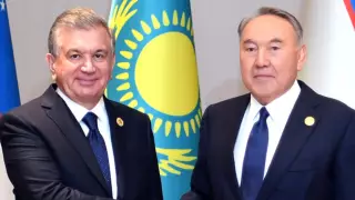 Мирзиеев позвонил Назарбаеву