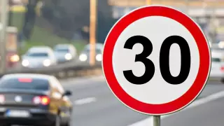 Скорость на дорогах Алматы и Нур-Султана предложили снизить в 2 раза