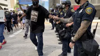 Раскрыта личность "русского агента" с протестов в США