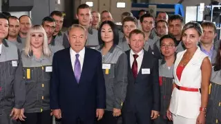 "Елбасы для меня - современность и мудрость" - восточноказахстанка о Нурсултане Назарбаеве