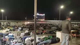 Тысячи иностранцев застряли на границе в Казахстане