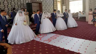 Более 100 гостей заразились коронавирусом на четырех узбекских свадьбах