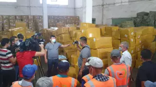 Склад с огромной партией масок накрыли в Алматы