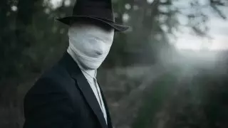 Особо опасный преступник, убегая от полицейских, выпрыгнул из окна на 12-м этаже в Алматы