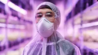 Канадские биотехнологи создали маску, уничтожающую коронавирус