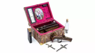 Набор "для убийства вампиров" выставили на аукцион в Лондоне