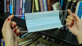 О снижении цен на маски заявил министр