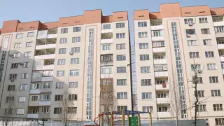 Еще несколько домов накренились в Алгабасе