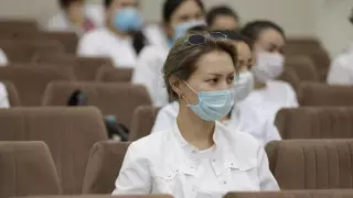 Молодые врачи рассказали о работе в больницах Атырауской области