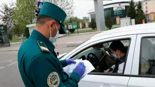 Движение автотранспорта полностью остановили в Узбекистане