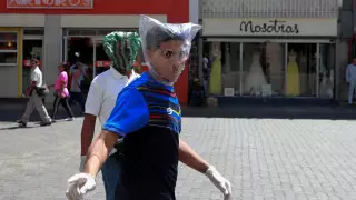 COVID-19 распространяют молодые и с виду здоровые люди - ученые