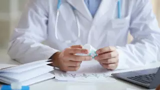 Атырауские чиновники скрывали спонсорскую помощь на складе - прокуратура