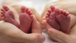 В Нур-Султане стали чаще рождаться двойняшки