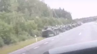 Колонну белорусской бронетехники заметили у границы с Россией