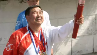 "Қонаев көндірді". Жақсылық Үшкемпіров спорттан неге кетпек болған?