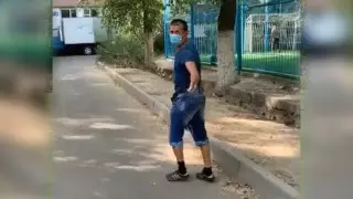 Мужчина застрелил котенка на глазах у детей в Шымкенте