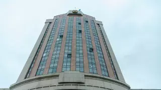 Толпа на похоронах в Актау: МВД проводит служебное расследование